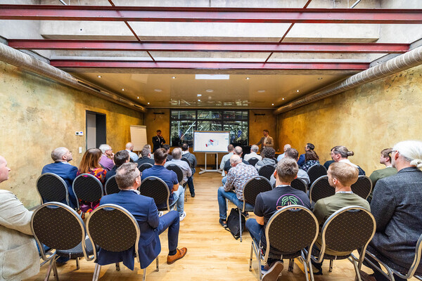 Die Breakout-Session zeigte, wie Daten des digitalen Zwillings den Weg von der Werkhalle zum digitalen Shopfloor unterst&uuml;tzen.
