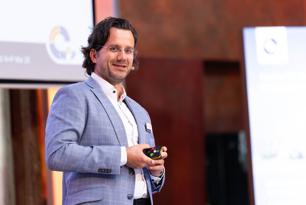 Er&ouml;ffnung der Smart Factory Days durch Gesch&auml;ftsf&uuml;hrer Paul Hertwig
